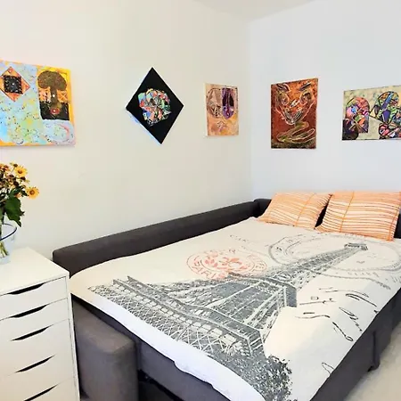 Centrum Daniella شقة