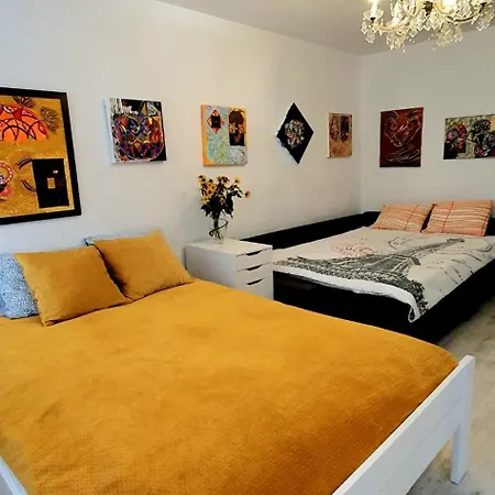 Centrum Apartament Daniella Апартаменты *
