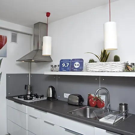 Centrum Apartament Daniella * Варшава